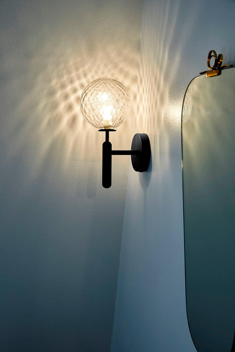 Candeeiro de parede moderno e minimalista em latão Culorara