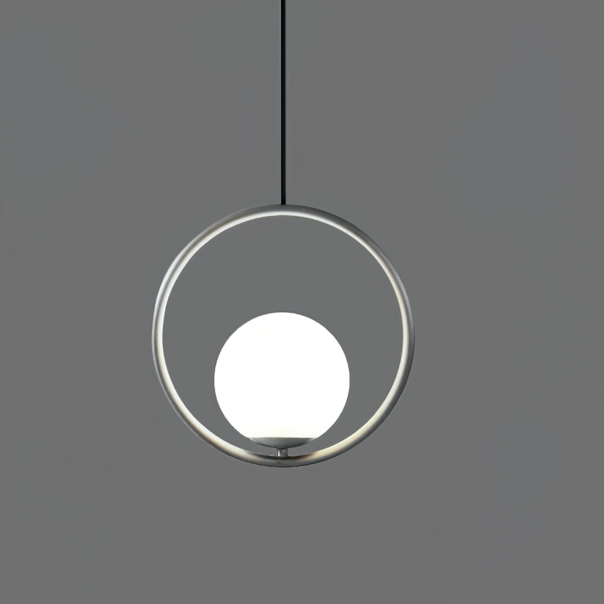 Orieria-messingpendel med moderne ring