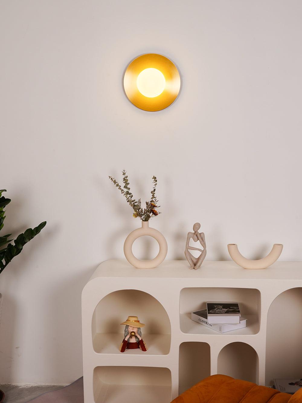 Elem modern minimalistisk rund vägglampa i konstglas och mässing