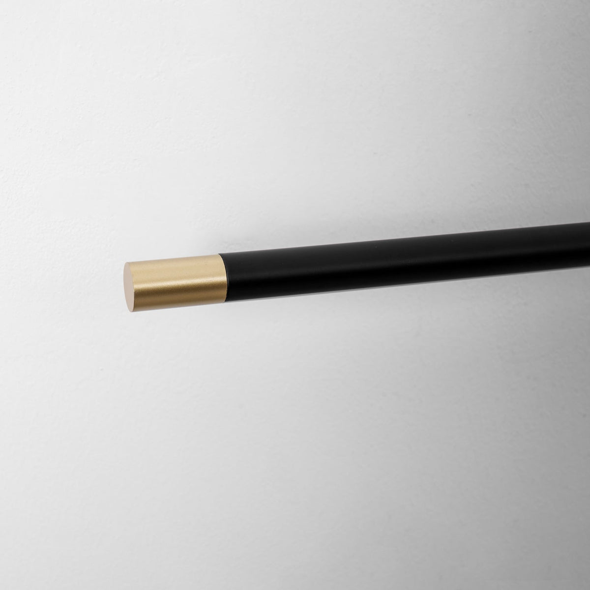 Elaoira Wall Lamp