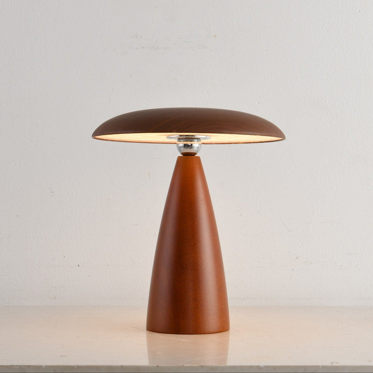 Orbis Vintage -puupöytävalaisin
