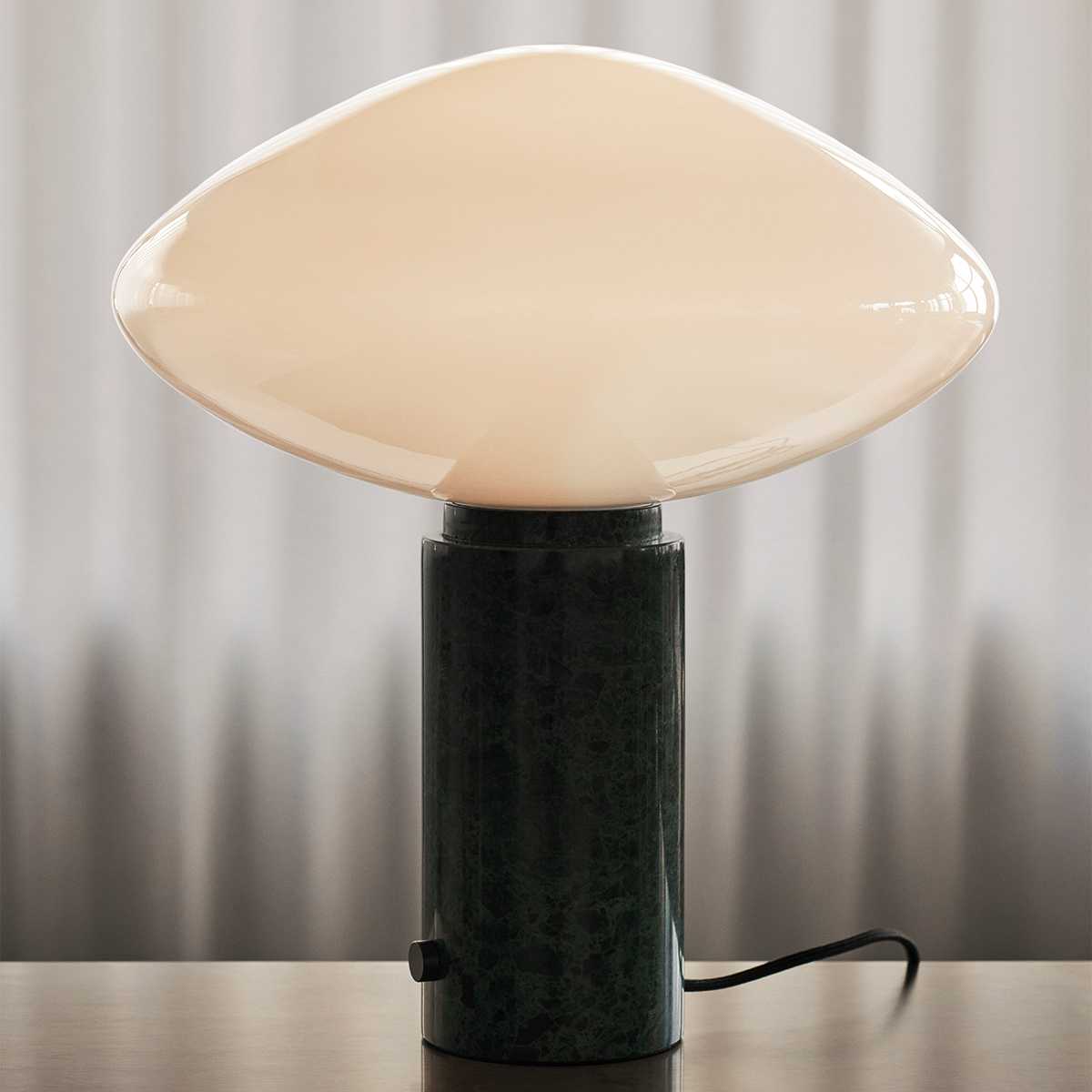 Lioralira Bordslampa med glasskärm och bas i grön marmor