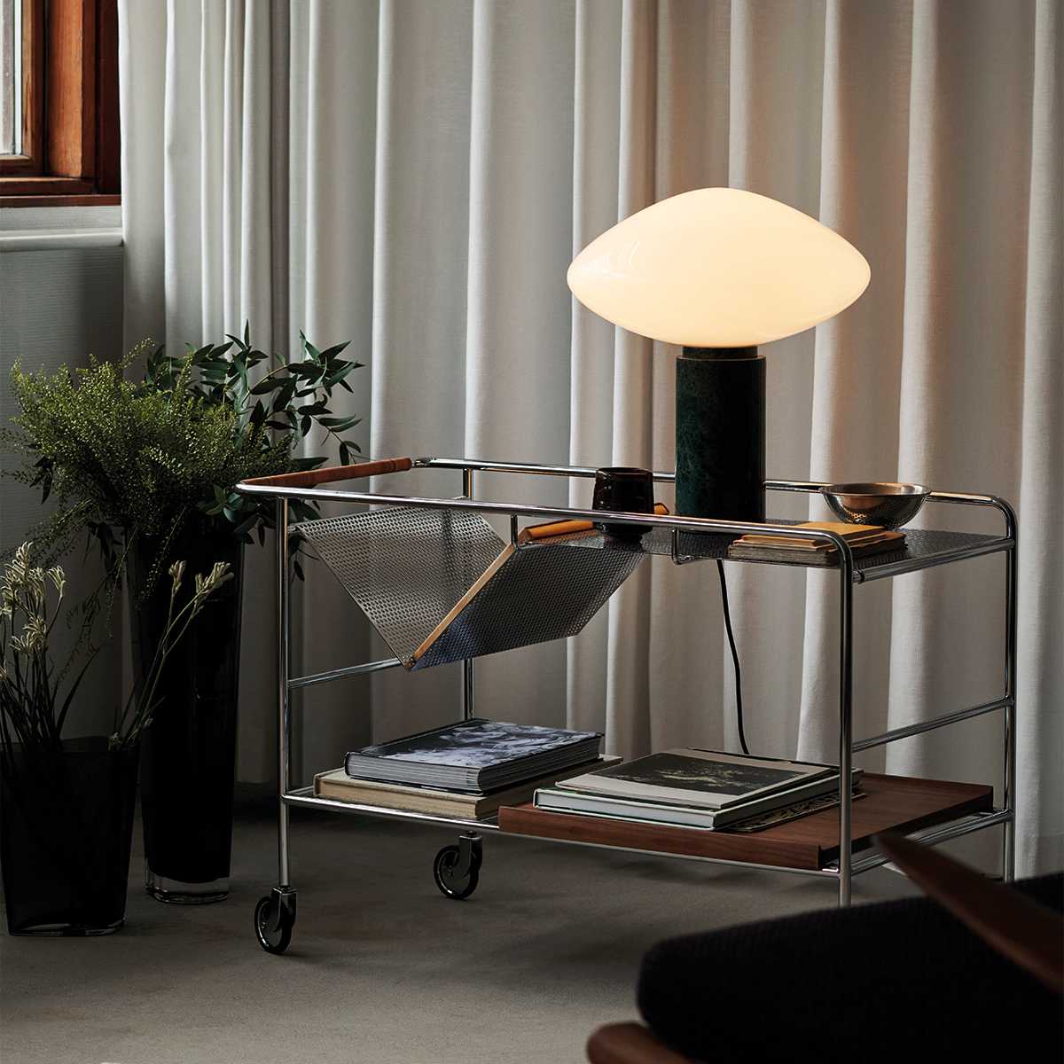 Lioralira Bordslampa med glasskärm och bas i grön marmor