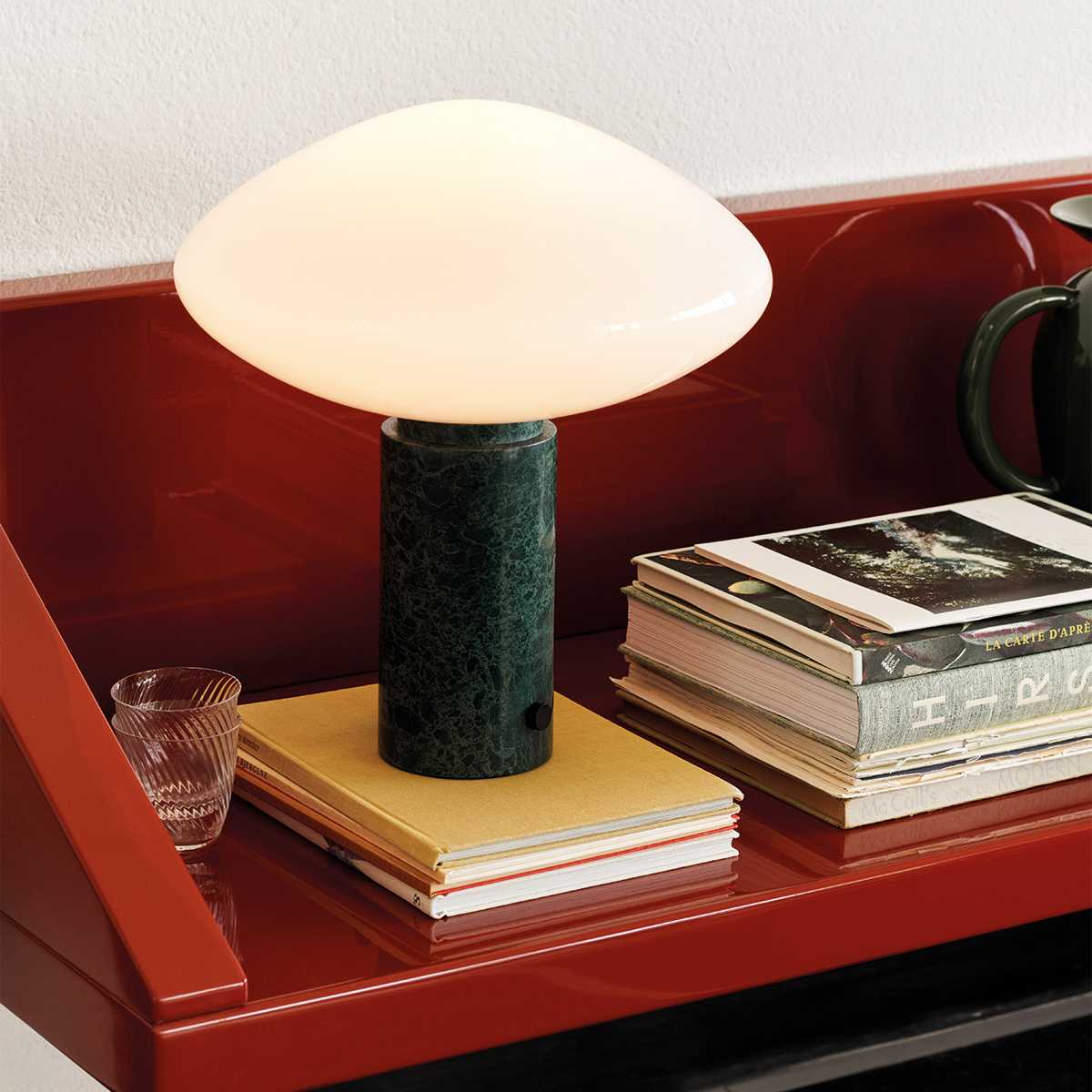 Lioralira Bordslampa med glasskärm och bas i grön marmor