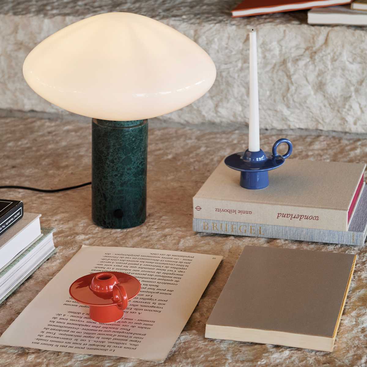 Lioralira Bordslampa med glasskärm och bas i grön marmor