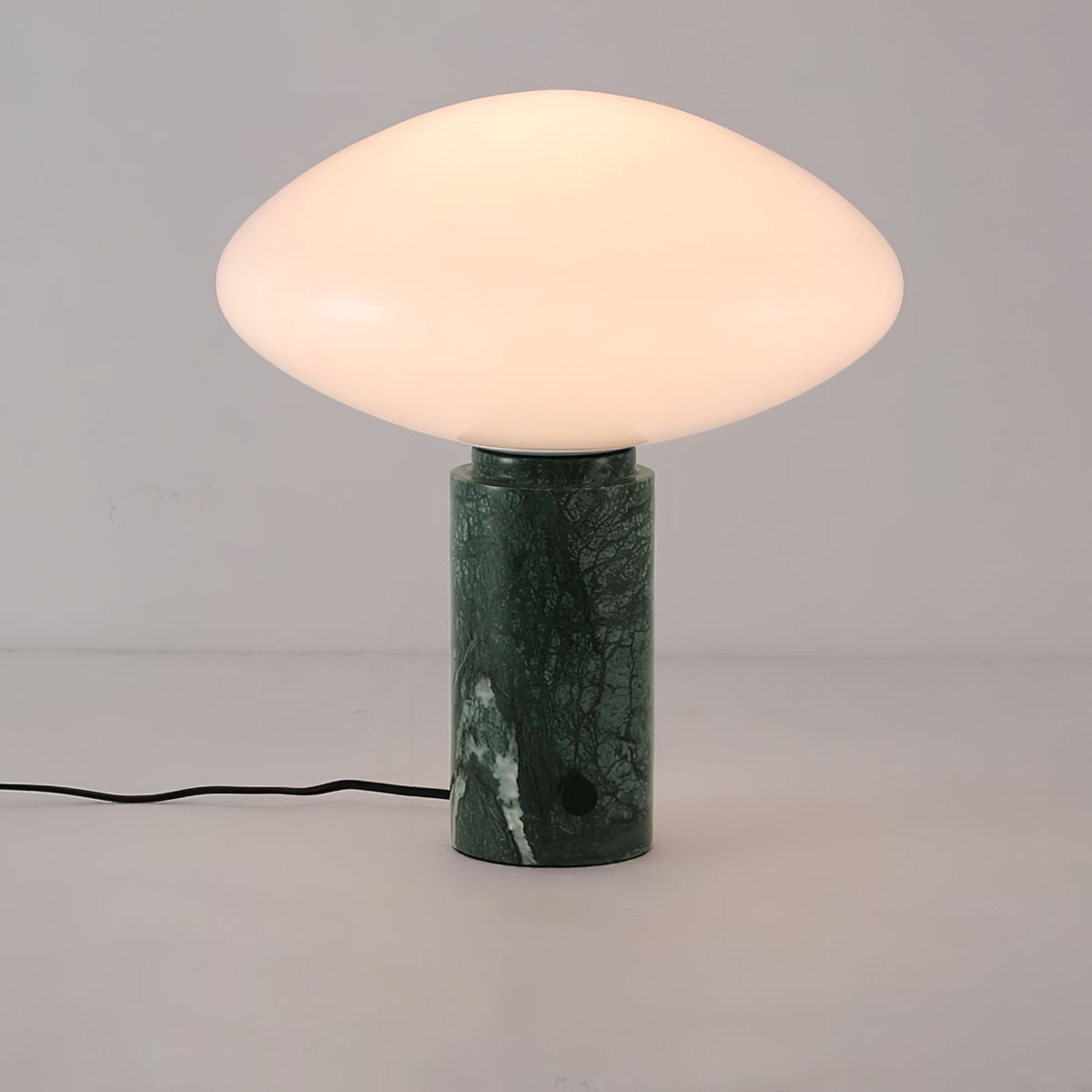 Lioralira Bordslampa med glasskärm och bas i grön marmor