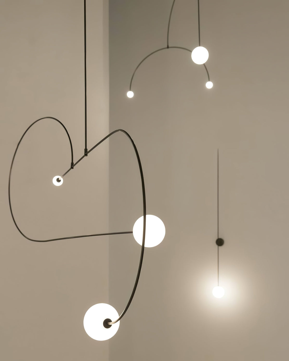 Veluelle modern minimalistisk mobil vägglampa i glas