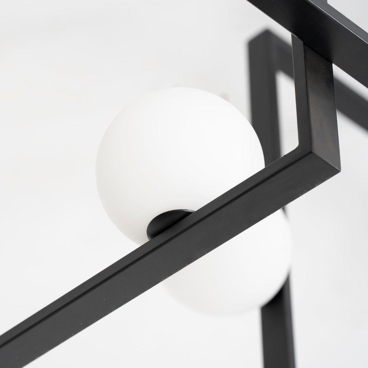 Veliiel moderne geometrisk Mondrian-lysekrone i glas og messing