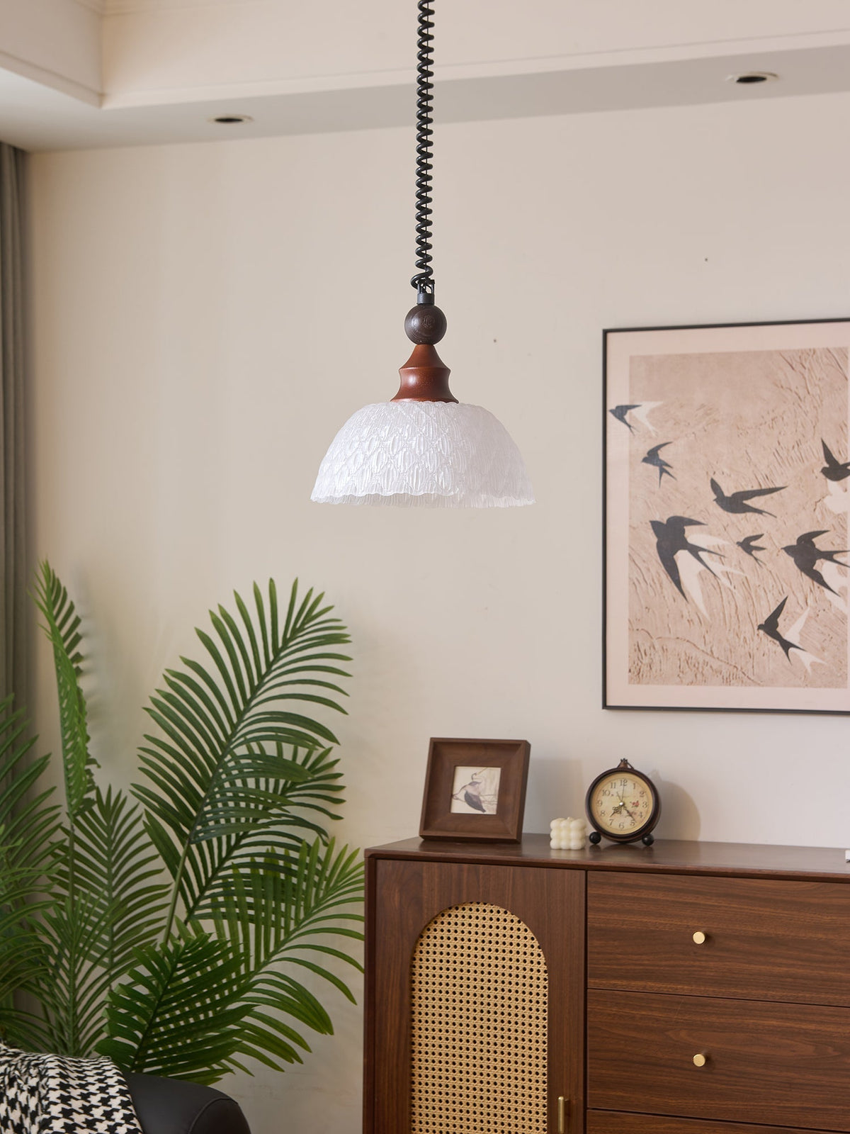 Nydoreth elegant vintage kunstnerisk pendellampe i træ