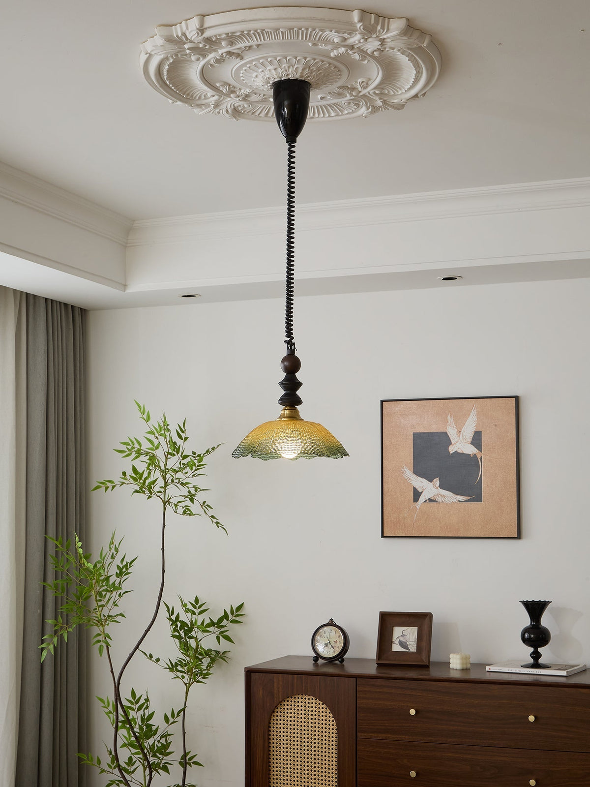 Nydoreth elegant vintage kunstnerisk pendellampe i træ
