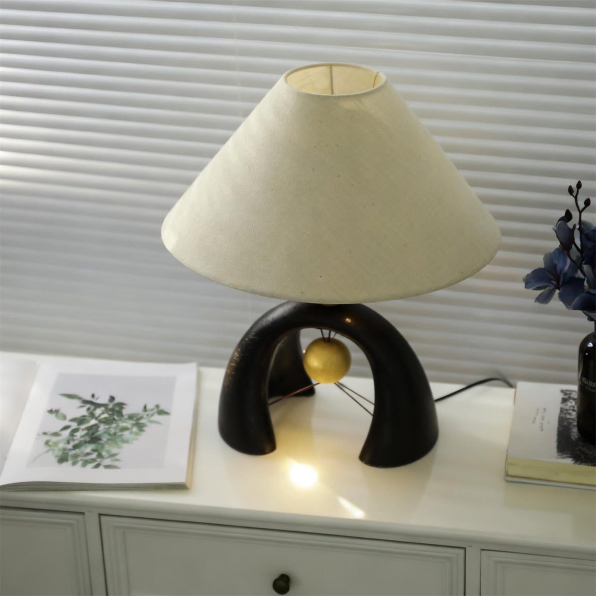 Selirella Arch Table Lamp
