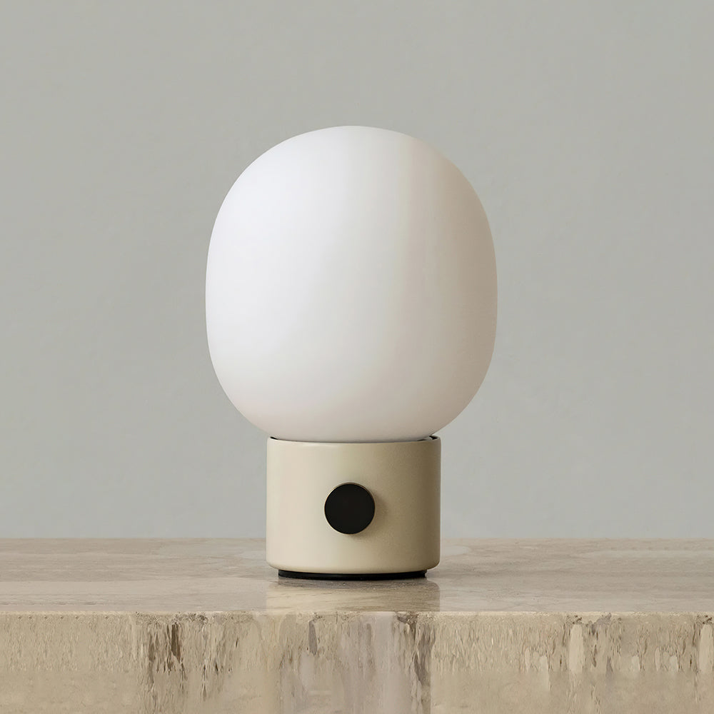 Velaaya Table Lamp