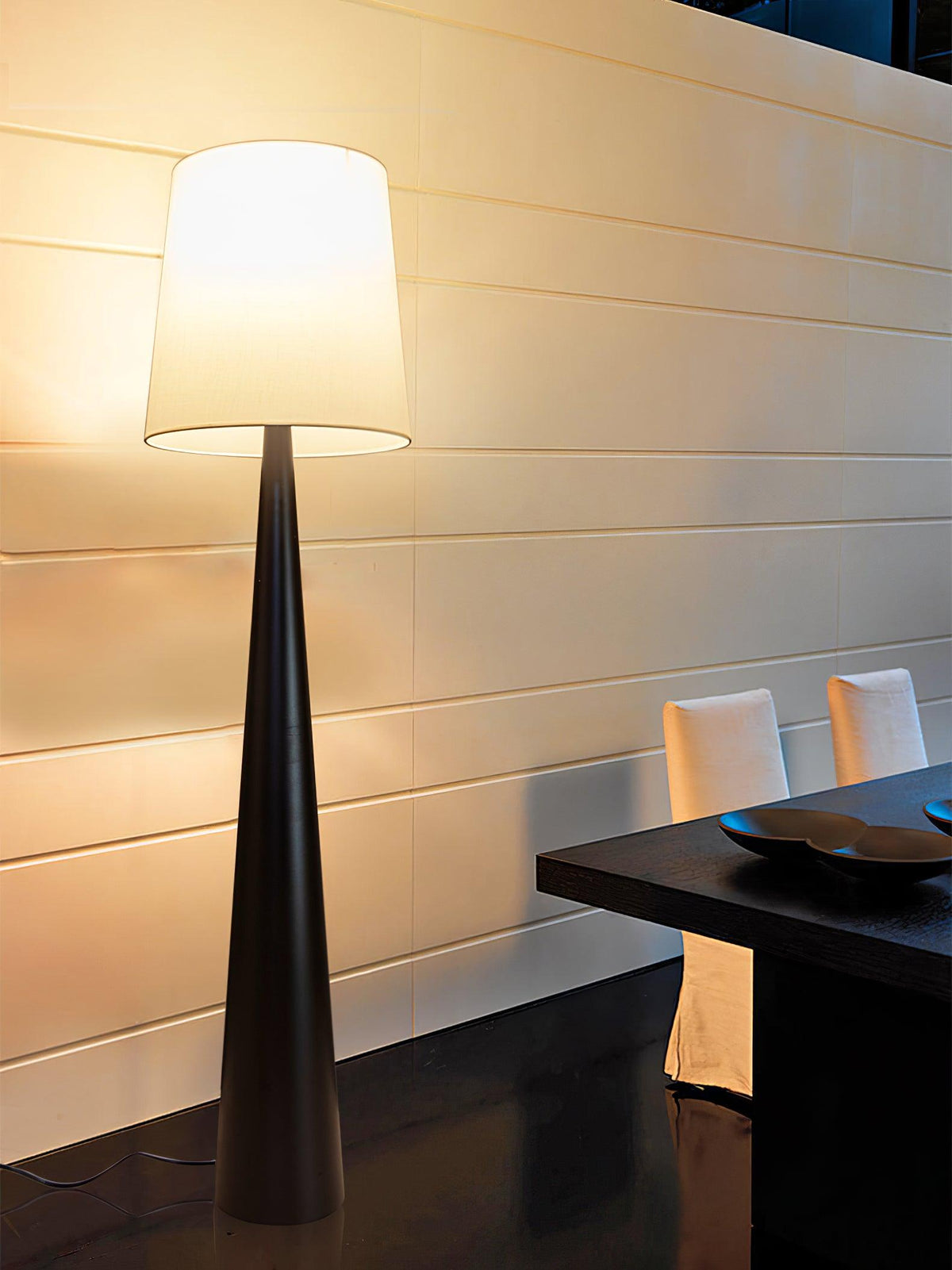 Linania minimalistisk gulvlampe i stof