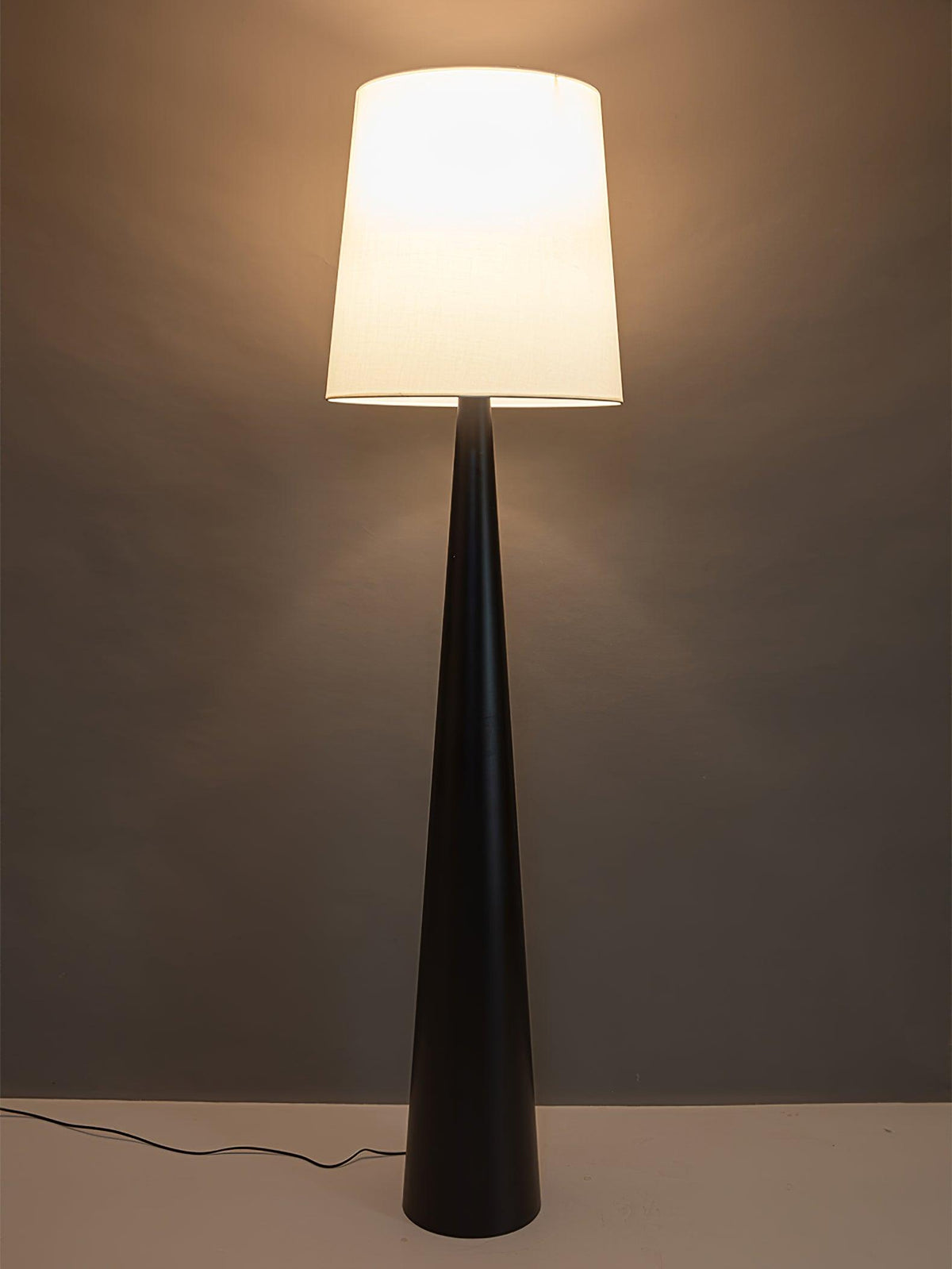 Linania minimalistisk gulvlampe i stof