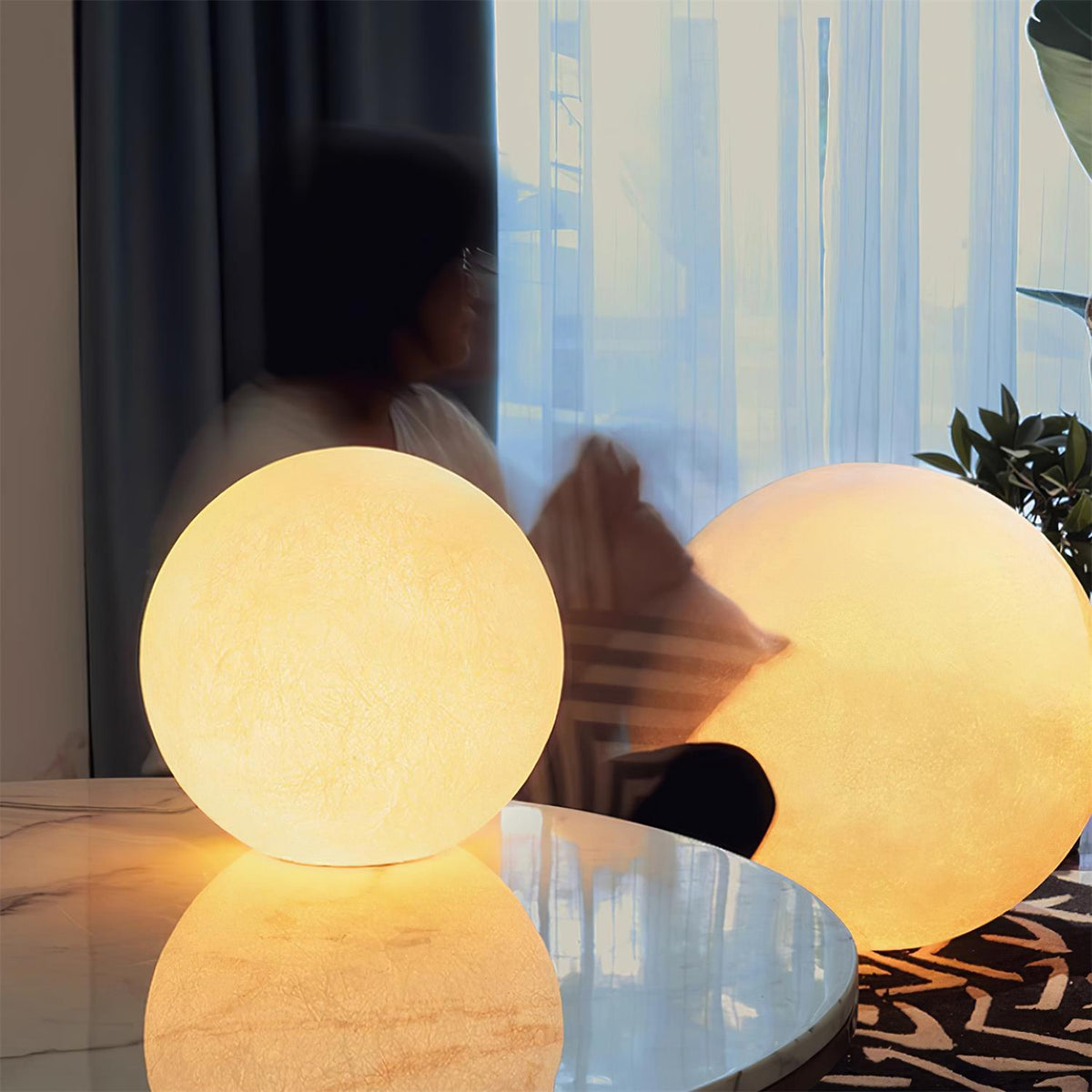 Mirarora Table Lamp