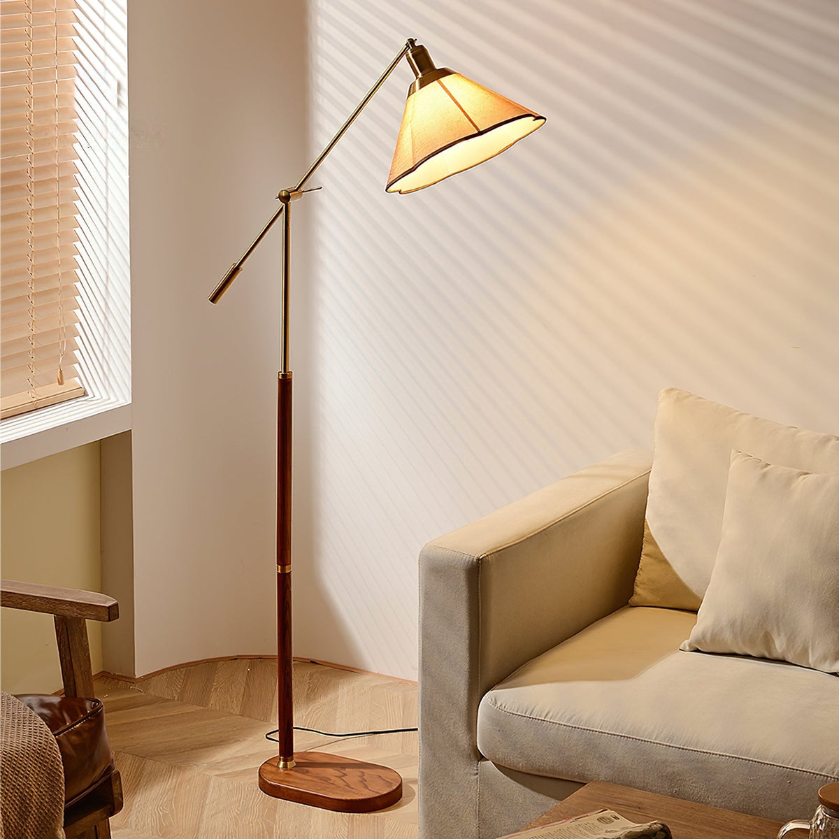 Gulvlampe Oreloina