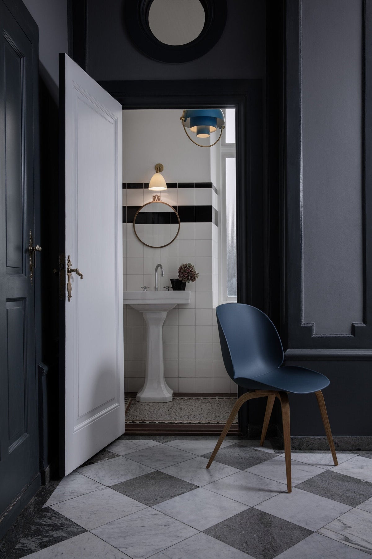 Miruaine pendellampe med deform kugle i guld