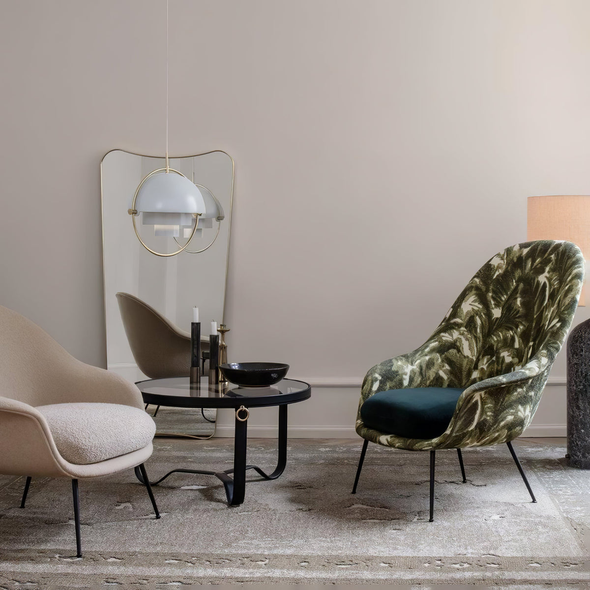 Miruaine pendellampe med deform kugle i guld