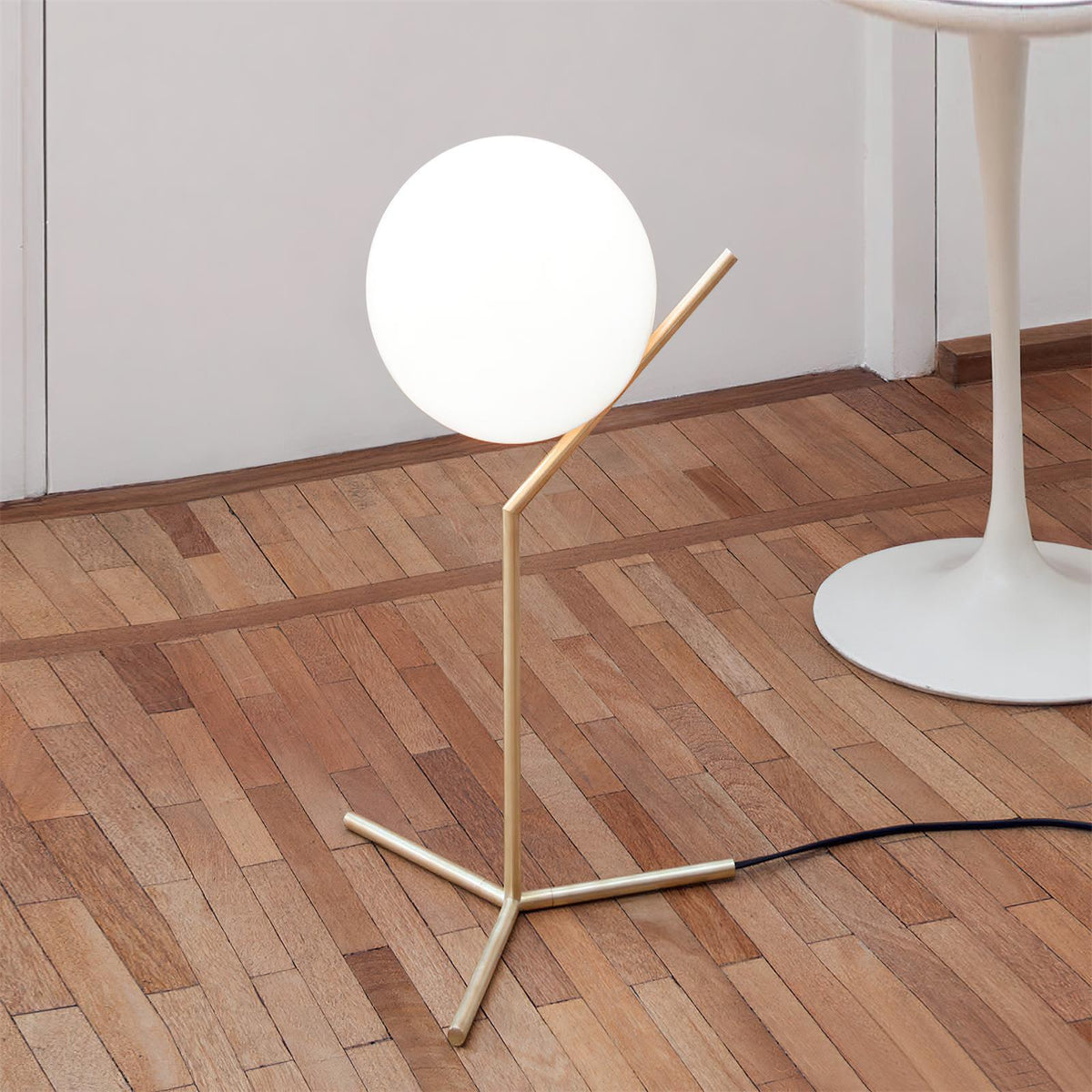Velirelia bordslampa