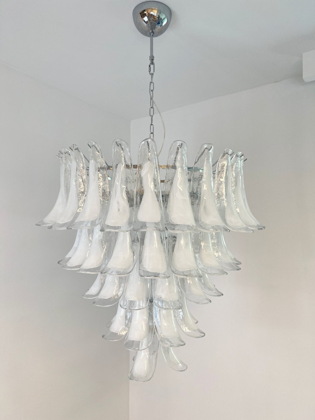 Candeeiro de teto Eiroian em vidro Murano transparente com pétalas vintage