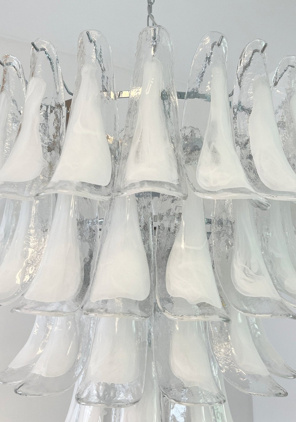 Candeeiro de teto Eiroian em vidro Murano transparente com pétalas vintage
