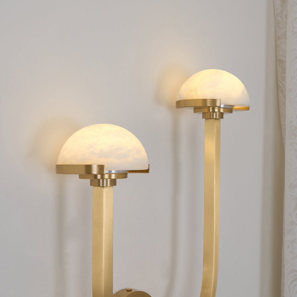 Vitalira dubbel vägglampa i alabaster