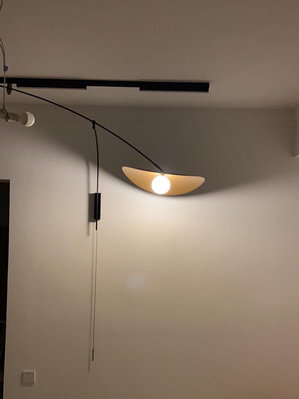 Tirove minimalistisk væglampe i glas