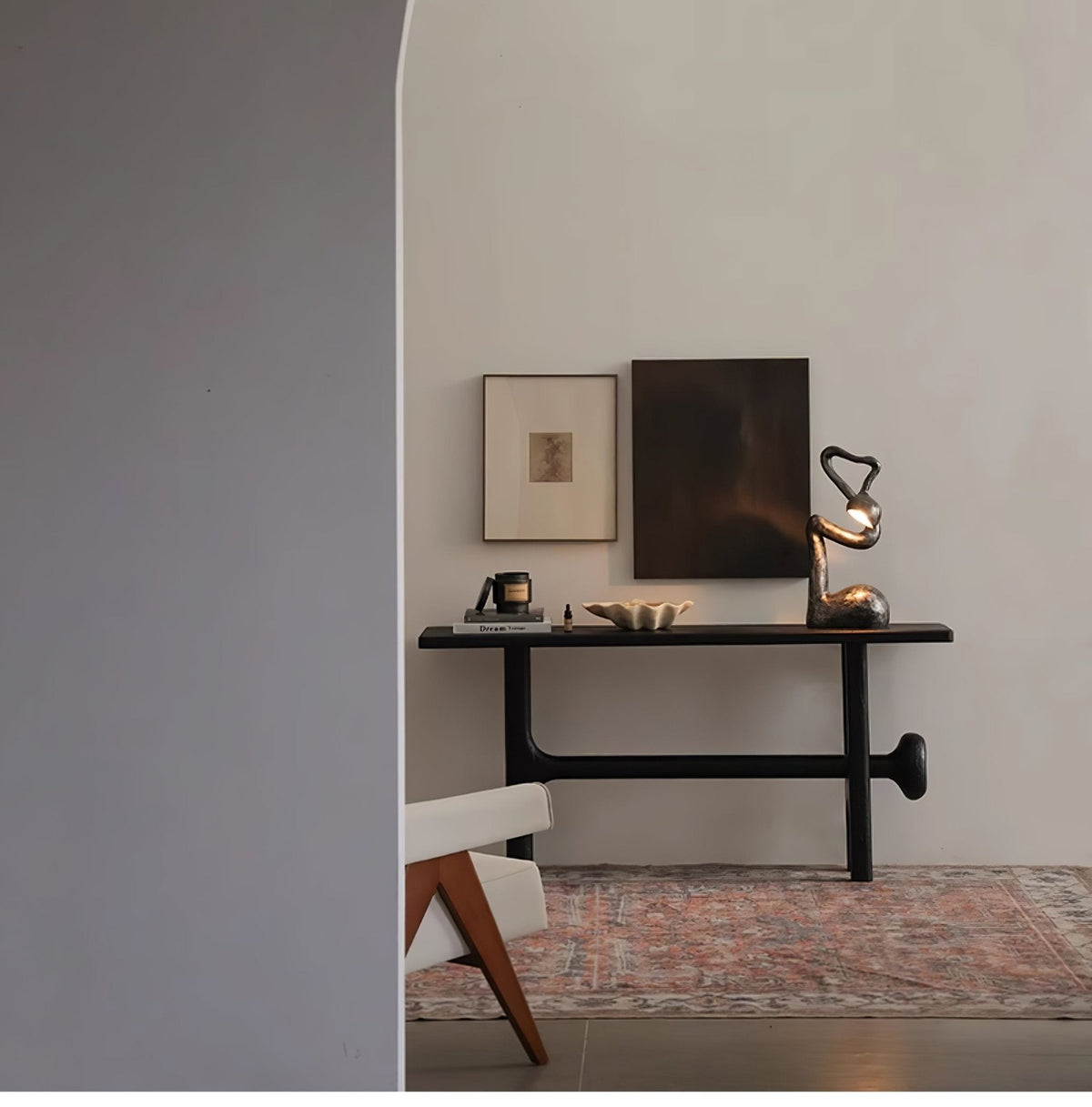 Twist sort skulpturel bordlampe