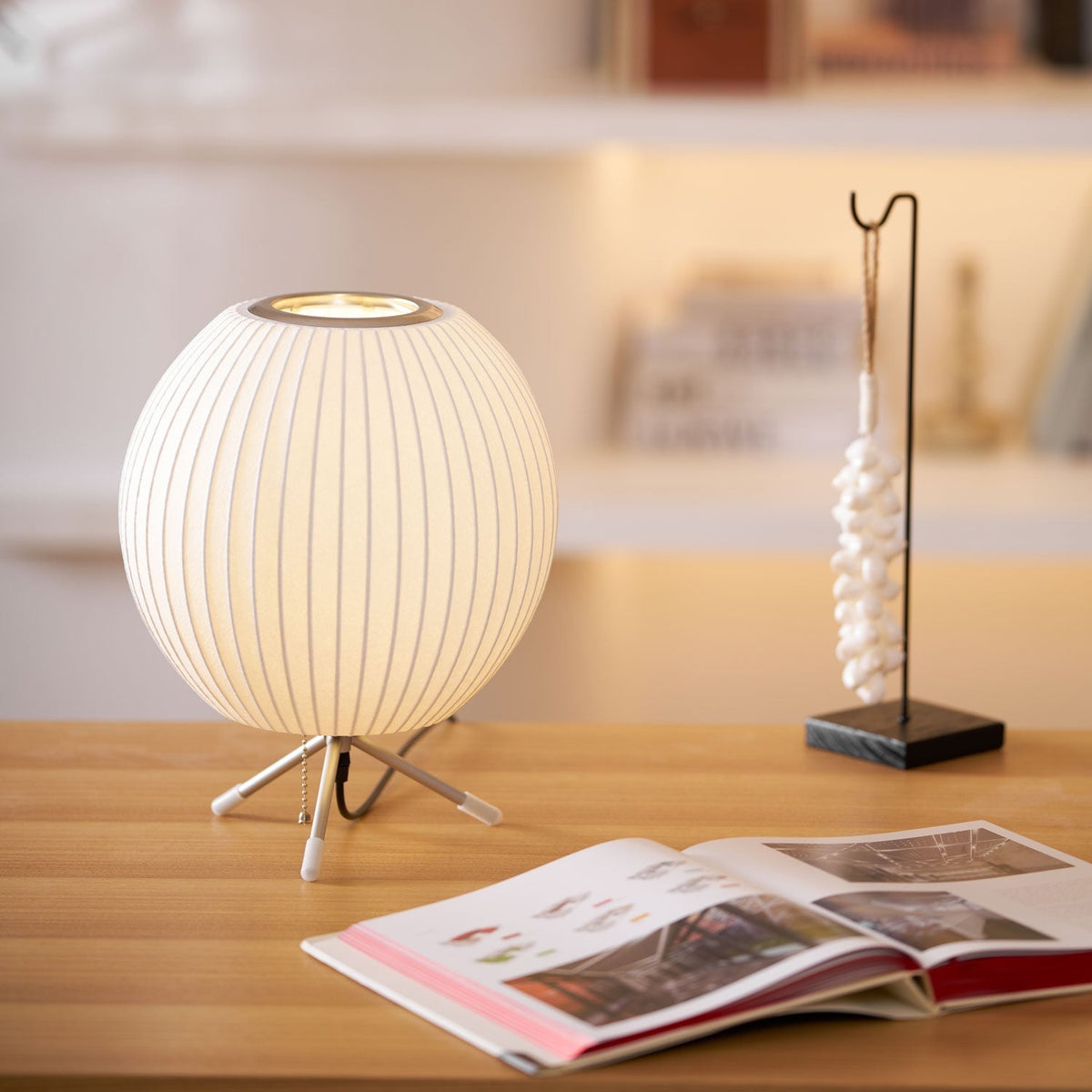 Candeeiro de mesa minimalista Rostix em aço