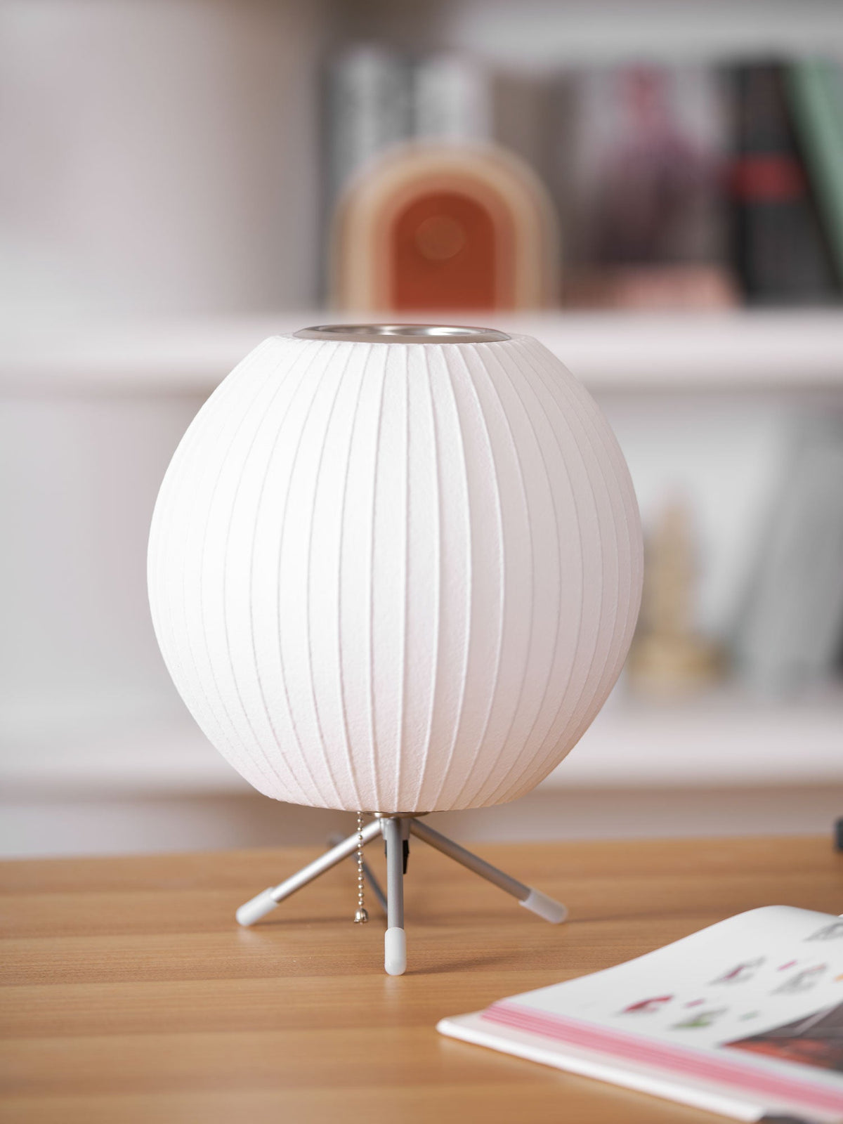 Candeeiro de mesa minimalista Rostix em aço