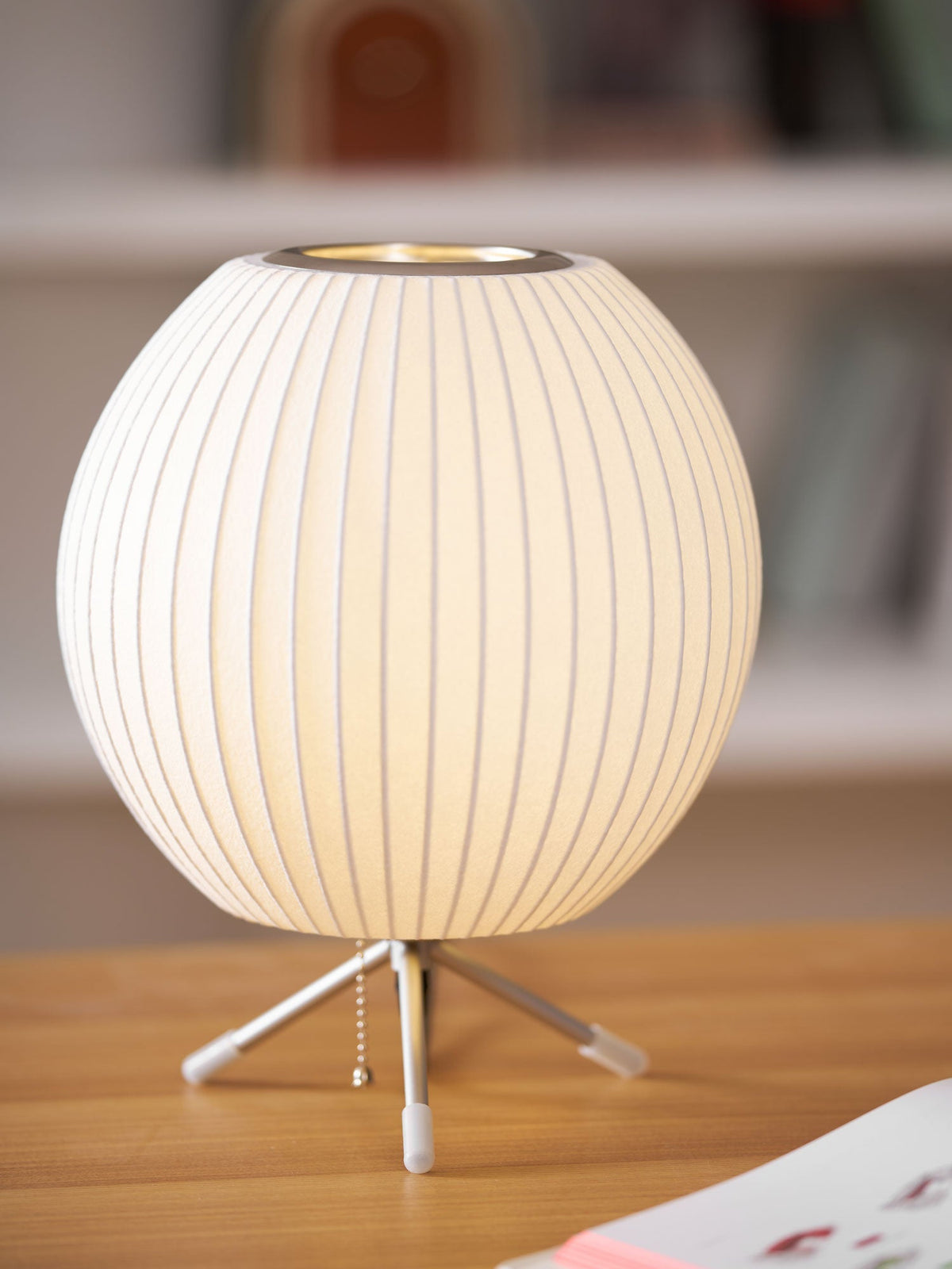 Candeeiro de mesa minimalista Rostix em aço