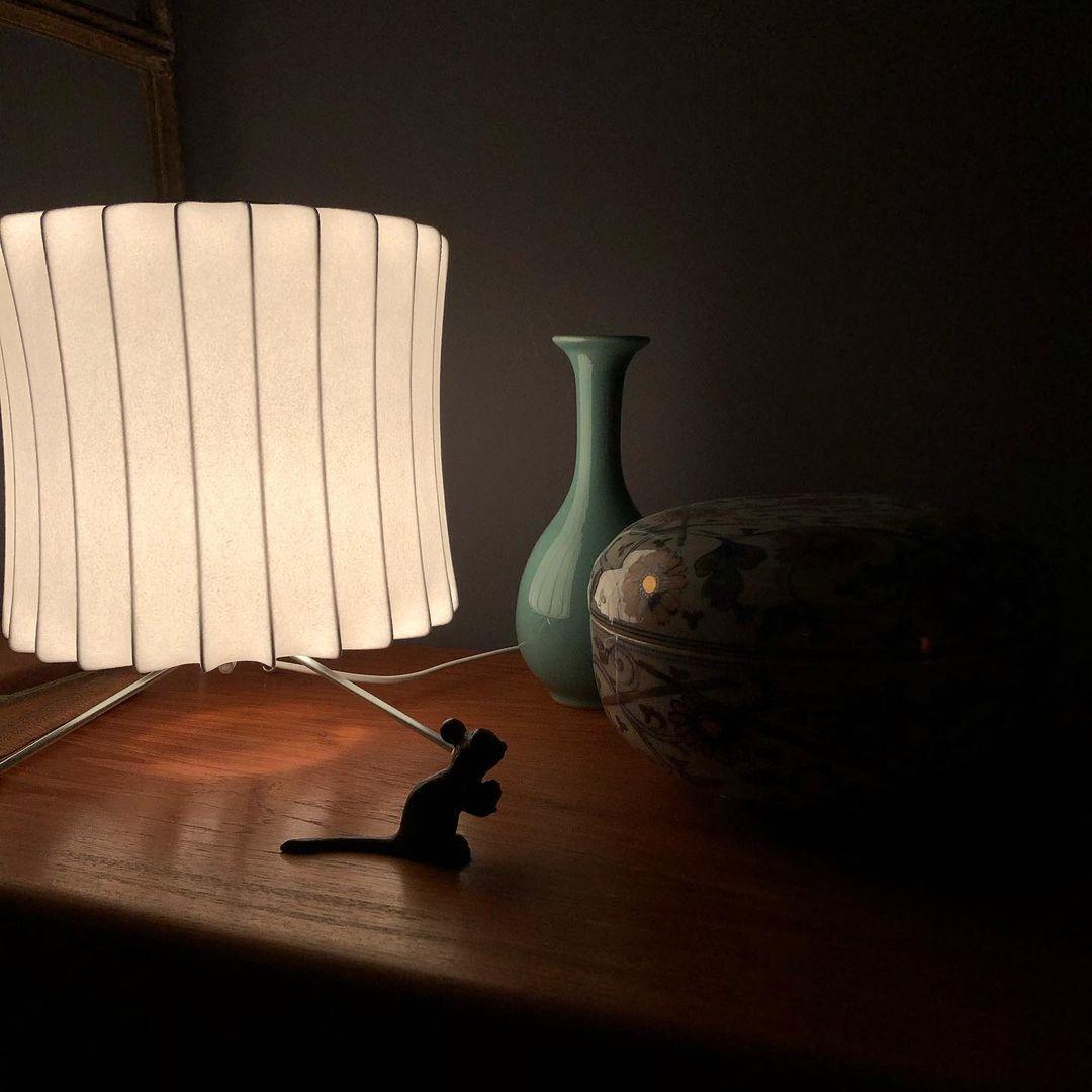 Candeeiro de mesa minimalista Rostix em aço