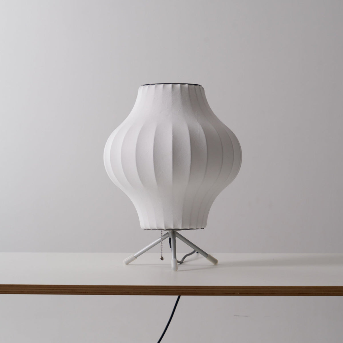 Candeeiro de mesa minimalista Rostix em aço