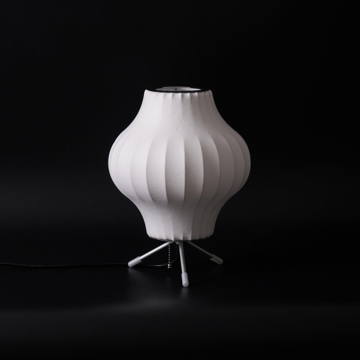 Candeeiro de mesa minimalista Rostix em aço