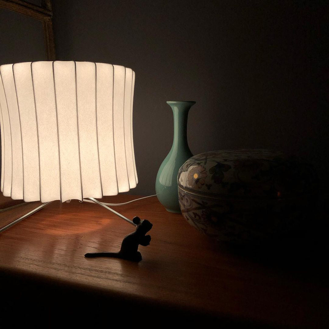 Candeeiro de mesa minimalista Rostix em aço