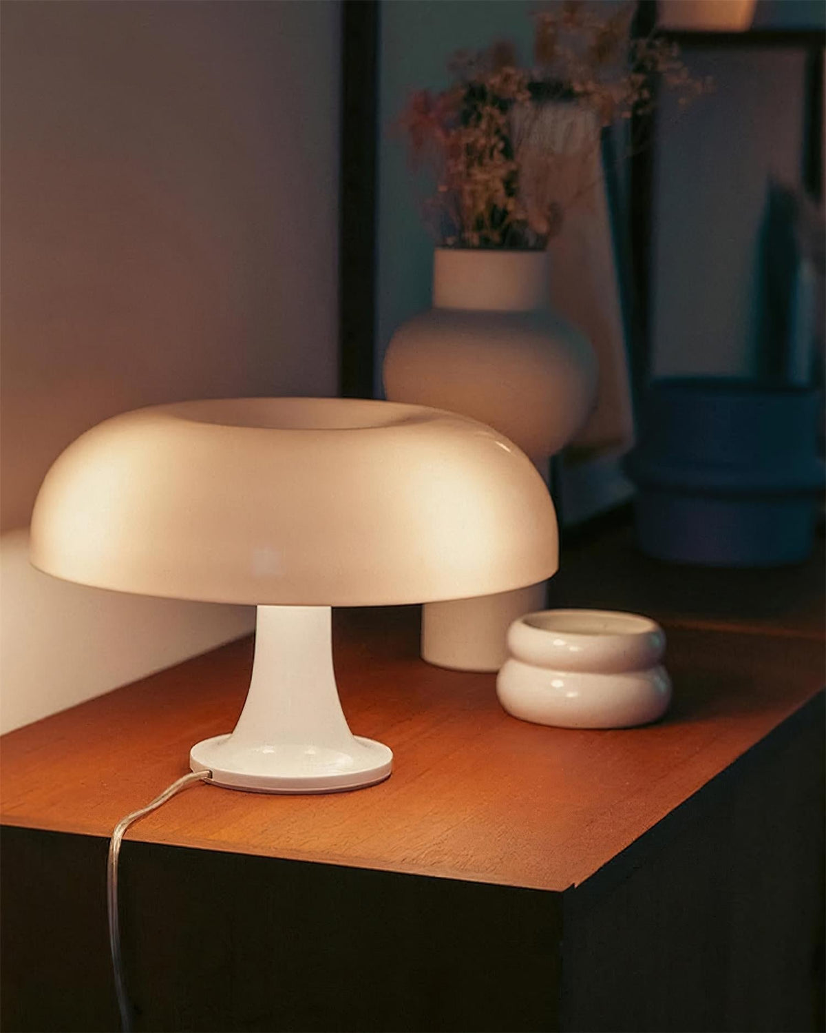 Aveninia Table Lamp