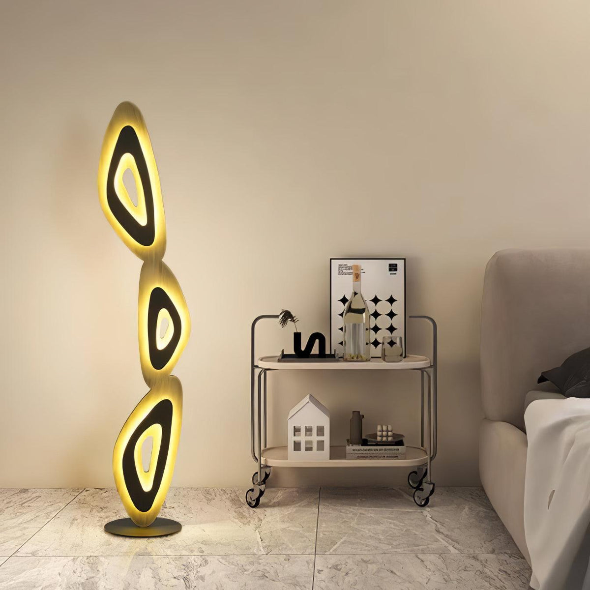 Isoloril Art Deco -lattiavalaisin