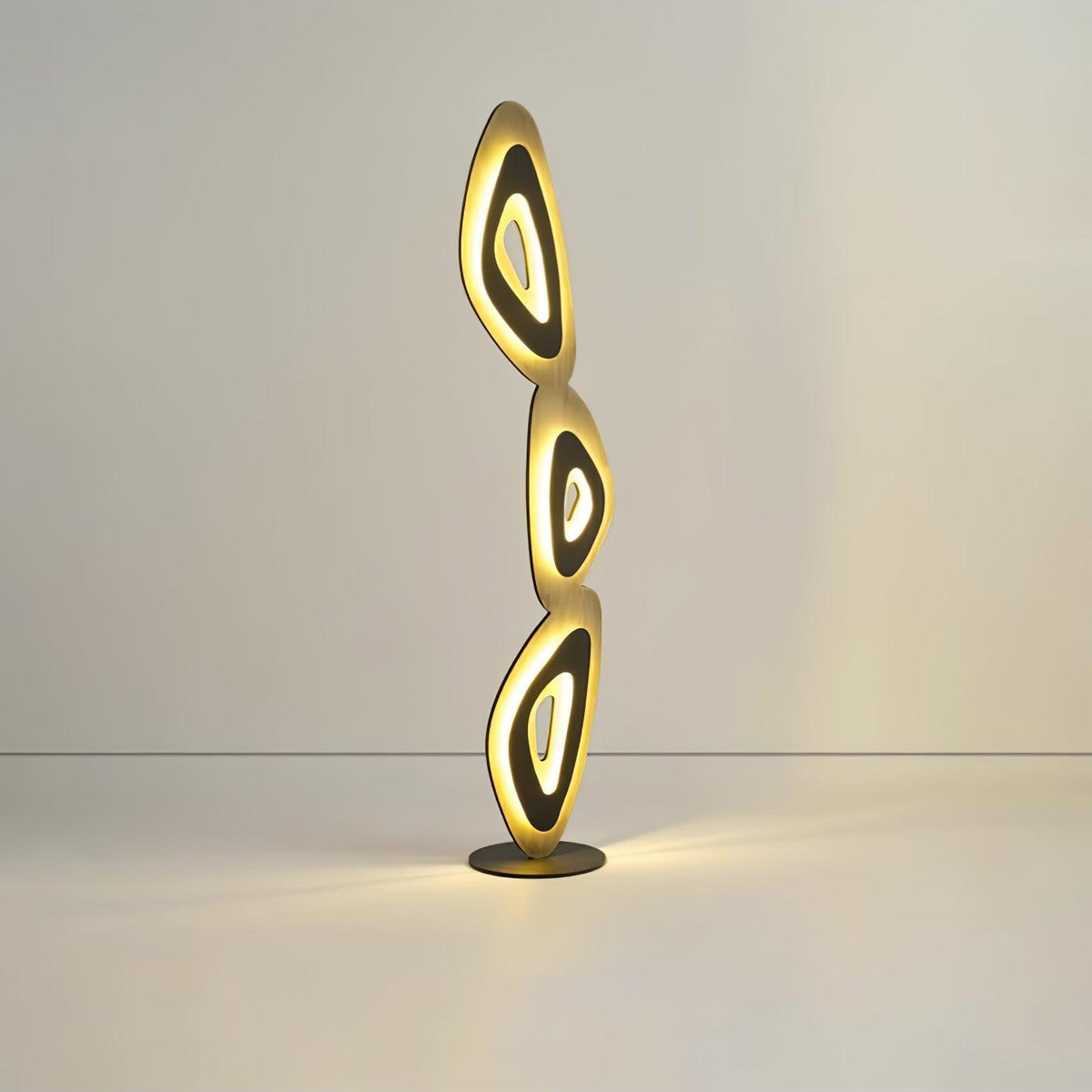 Isoloril Art Deco -lattiavalaisin