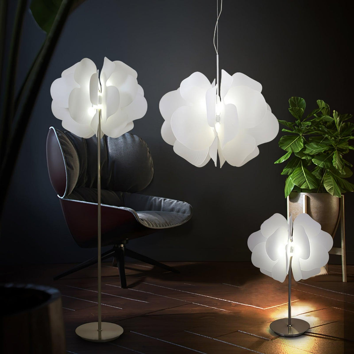 Orelisiella pendellampe i plast med blomstermotiv