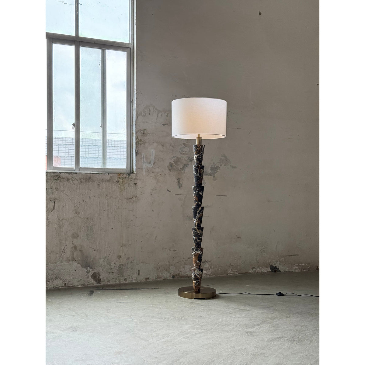 Mirerielle-gulvlampe