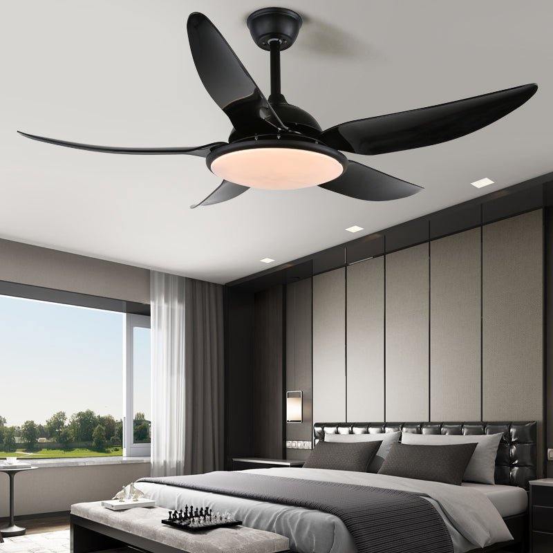 Aquila modern takfläkt med belysning