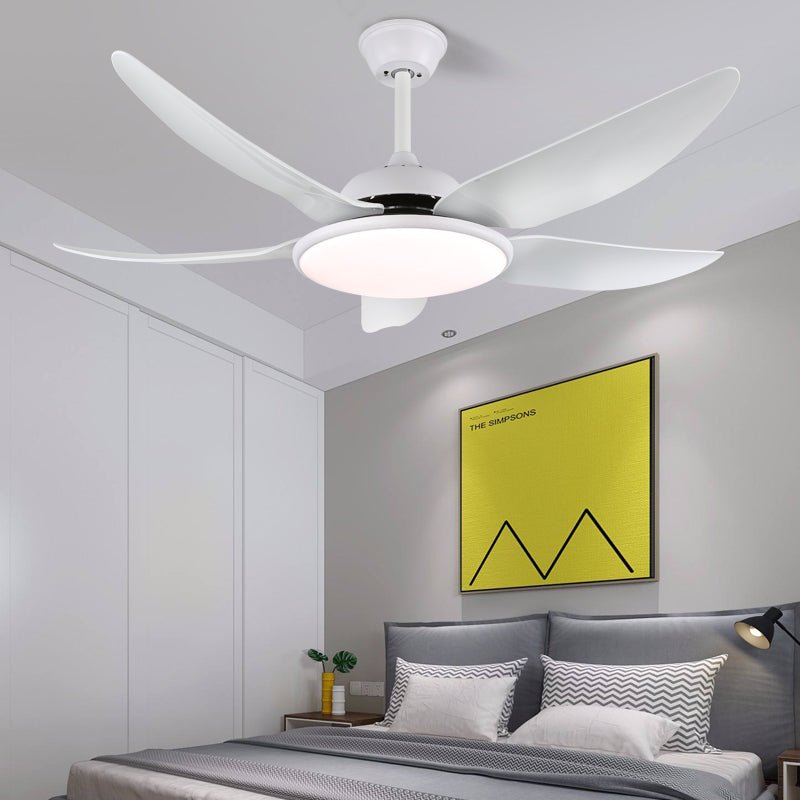 Aquila modern takfläkt med belysning