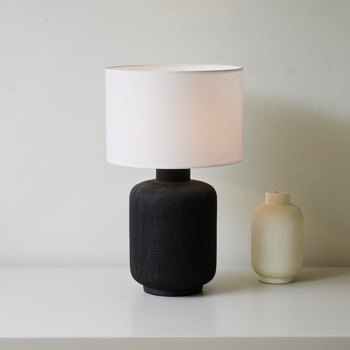 Burce moderne bordlampe i keramik