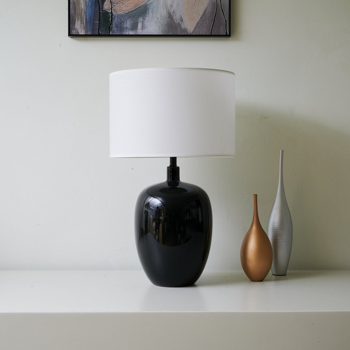 Derek moderne bordlampe i keramik