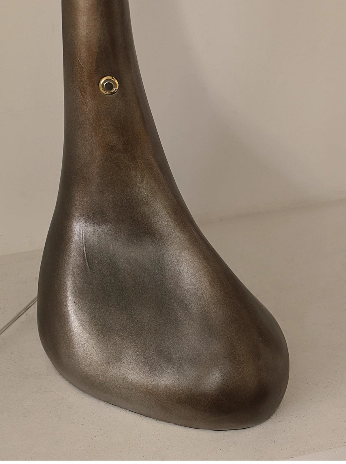Kyns skulpturelle bordlampe