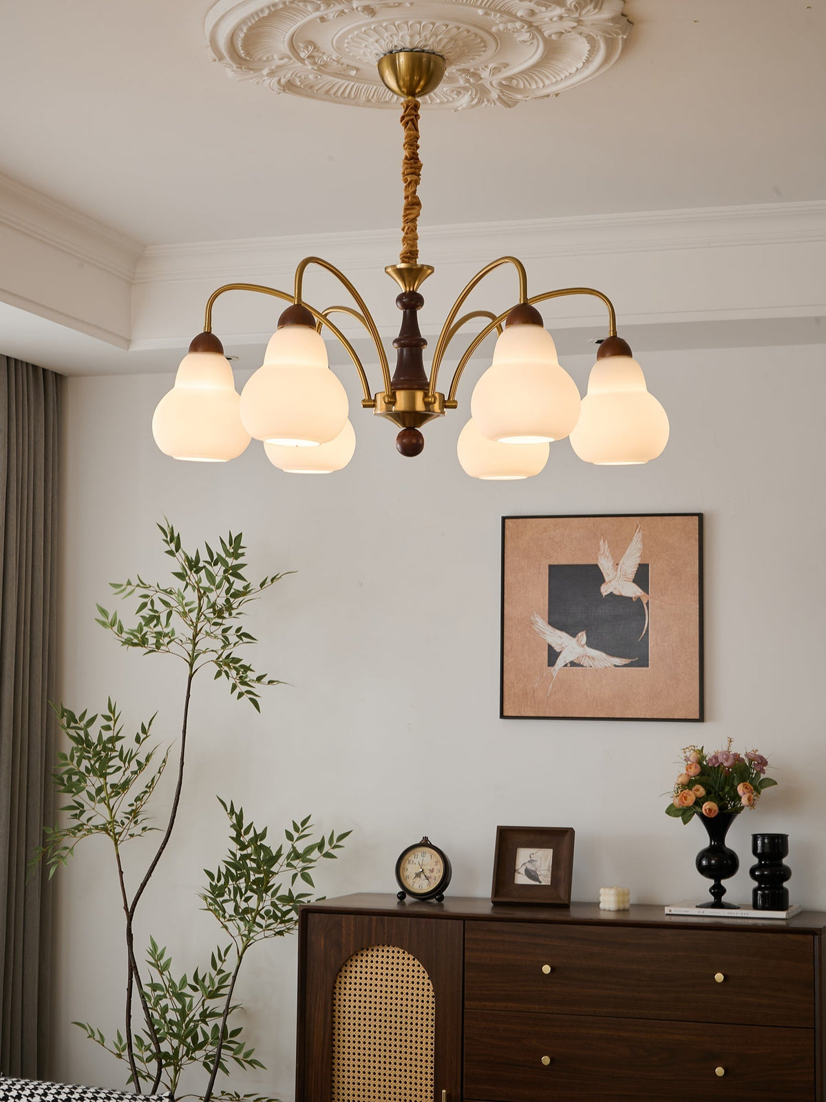 Novelle traditionel elegant vintagekrystallsekrone i træ