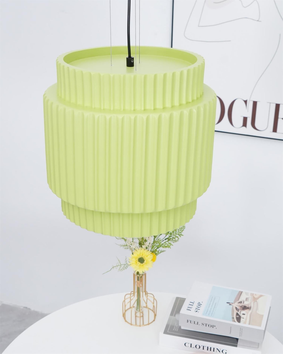 Terioriella pendel-lampe med ribbet skærm