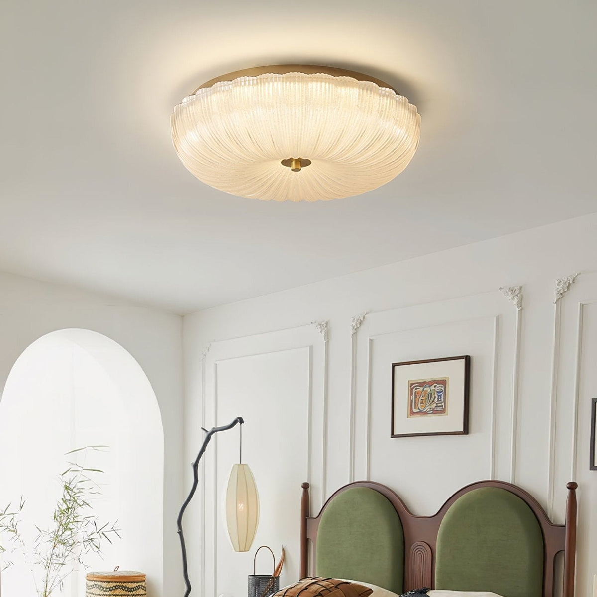 Halo loftslampe med bølget glas