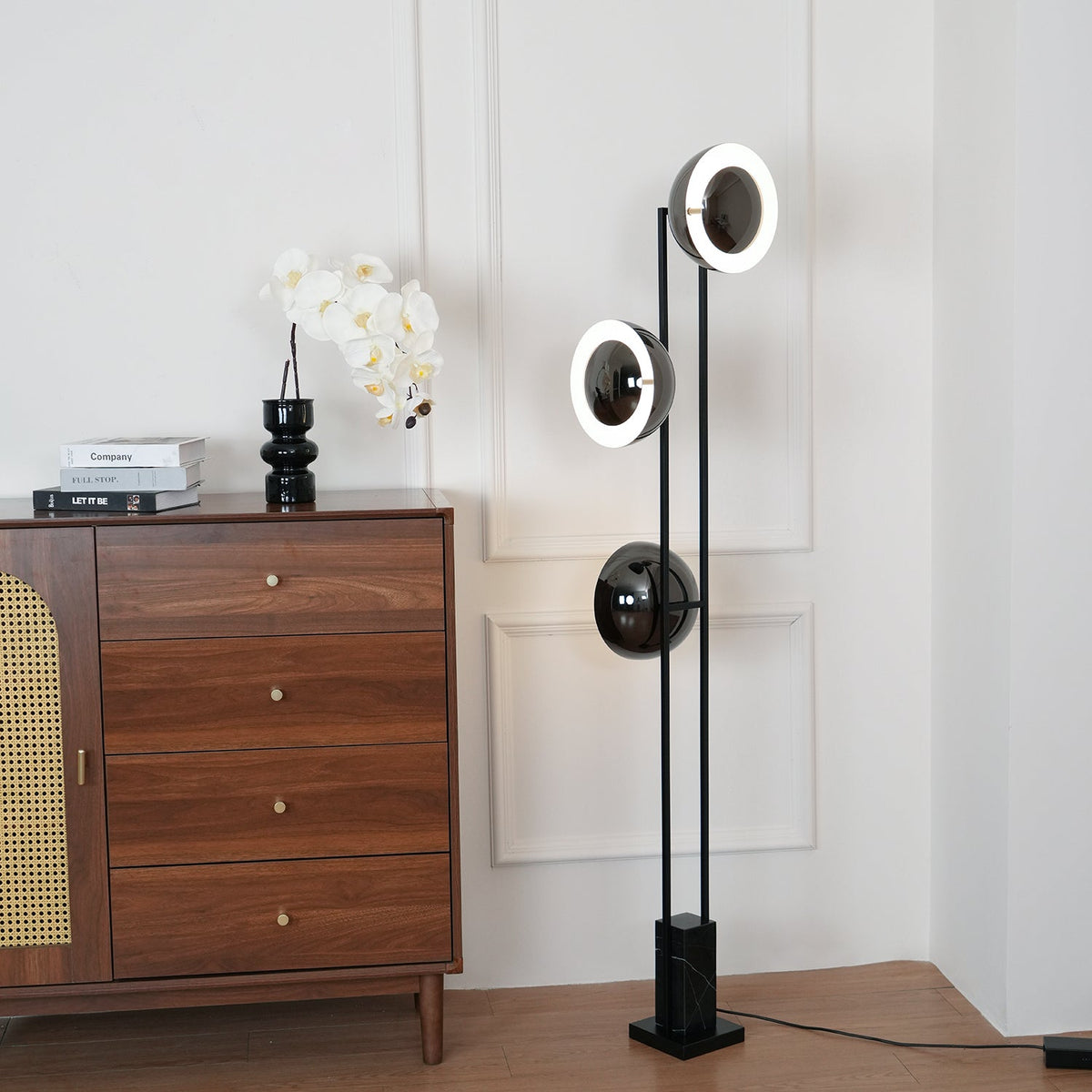Alio moderne gulvlampe i marmor
