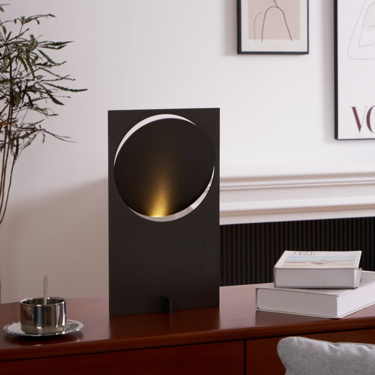 Sixor futuristisk stålbordlampe